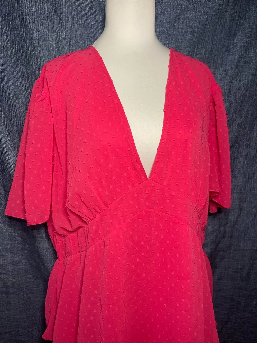 Boohoo Hot Pink Tiered V‑Neck Maxi Dress